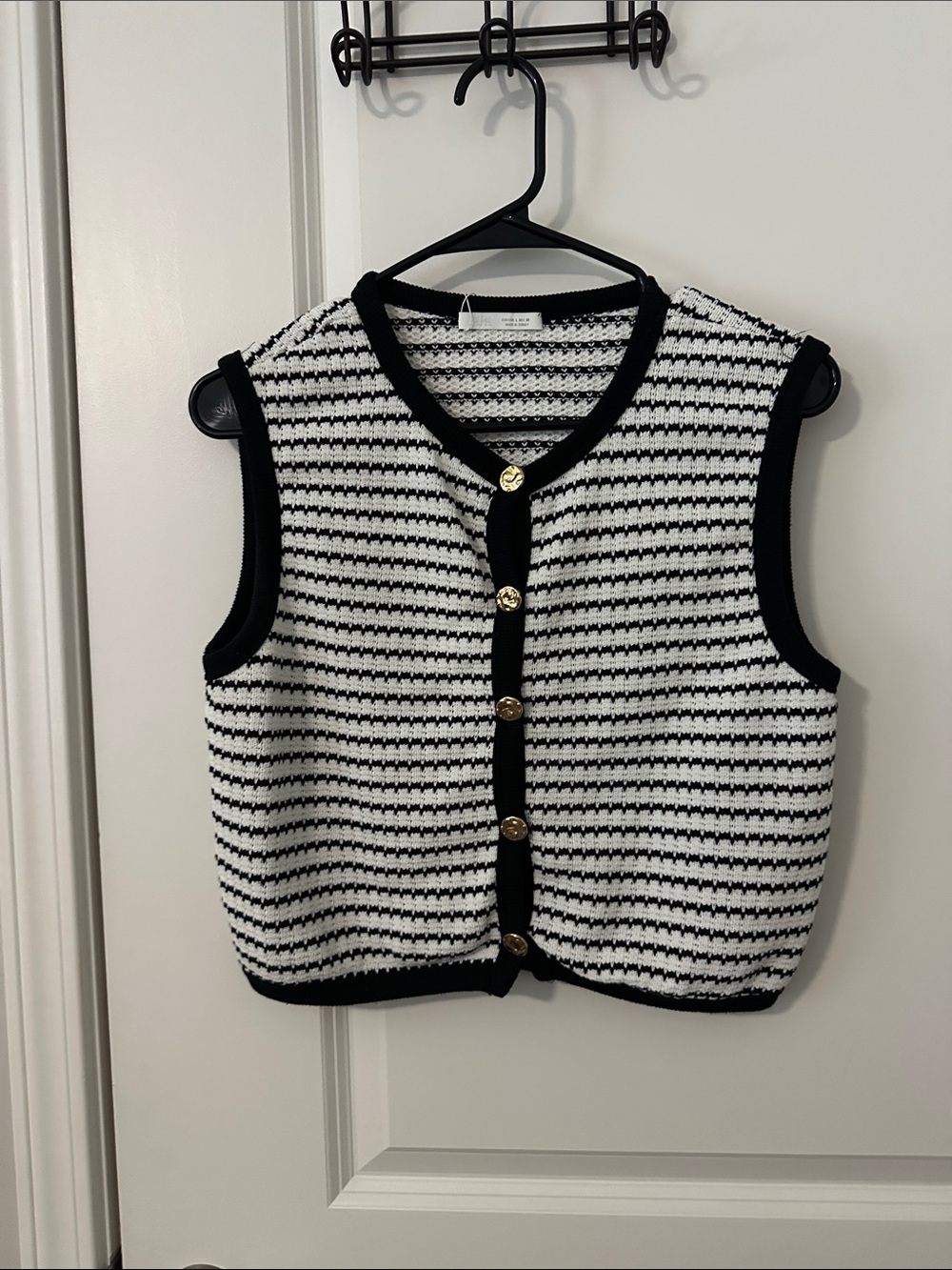Zara Black & White Striped V-Neck Sweater Vest